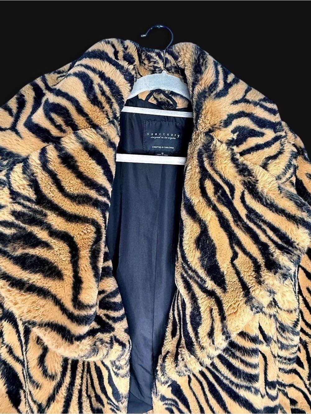 Sanctuary Tiger-Print Faux Fur Jacket in Black and Tan. Size Medium. - Picture 9 of 10